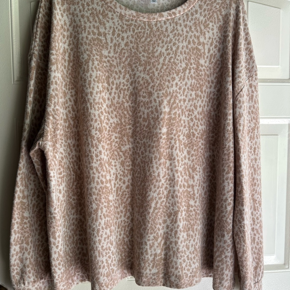 Time and Tru Leopard Print Hacci Top